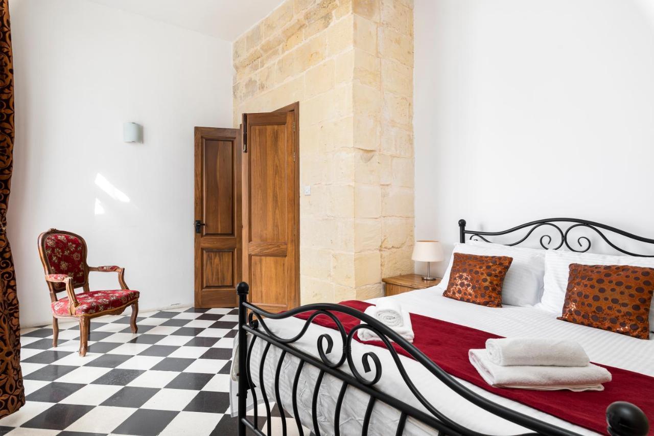 Traditional & Modern Maltese Townhouse - Rooftop Terrace And Sea Views, Close To Birgu Waterfront Cospicua エクステリア 写真