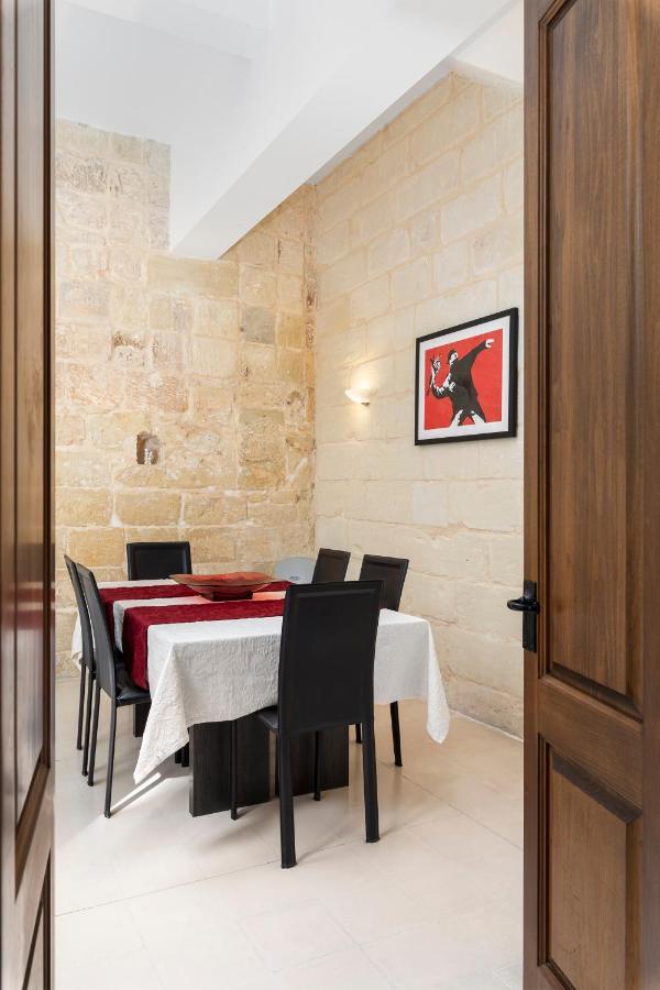 Traditional & Modern Maltese Townhouse - Rooftop Terrace And Sea Views, Close To Birgu Waterfront Cospicua エクステリア 写真