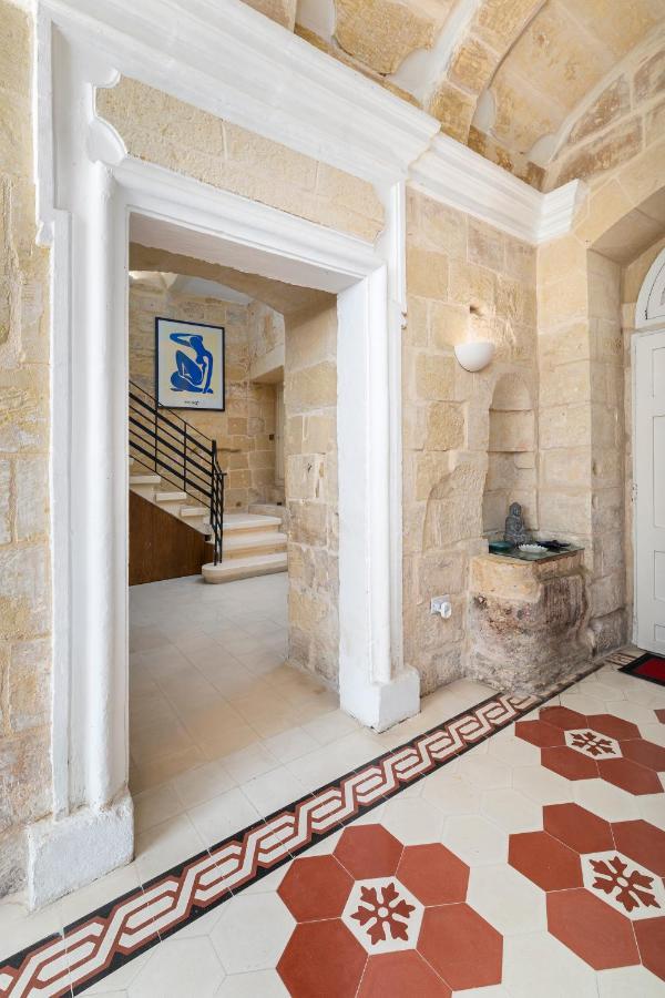 Traditional & Modern Maltese Townhouse - Rooftop Terrace And Sea Views, Close To Birgu Waterfront Cospicua エクステリア 写真