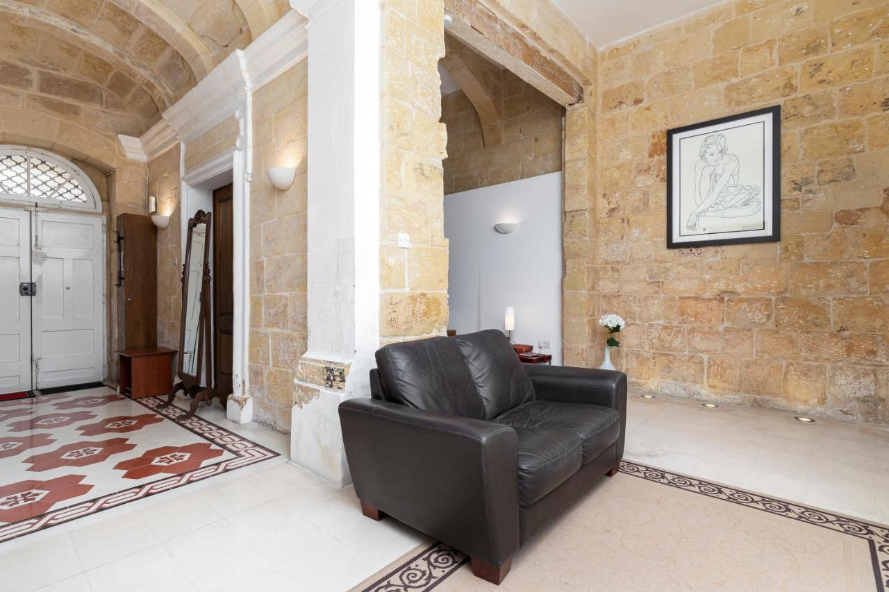 Traditional & Modern Maltese Townhouse - Rooftop Terrace And Sea Views, Close To Birgu Waterfront Cospicua エクステリア 写真