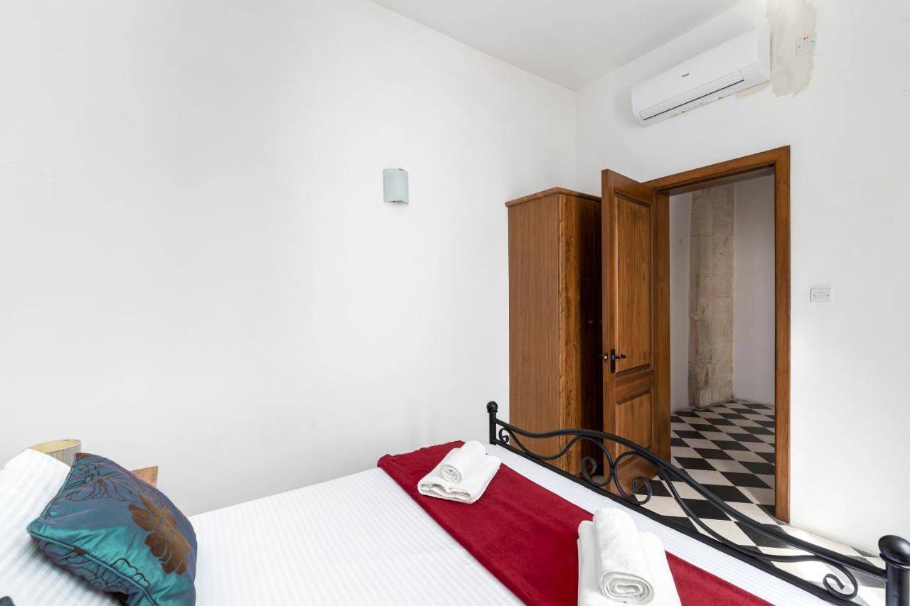 Traditional & Modern Maltese Townhouse - Rooftop Terrace And Sea Views, Close To Birgu Waterfront Cospicua エクステリア 写真