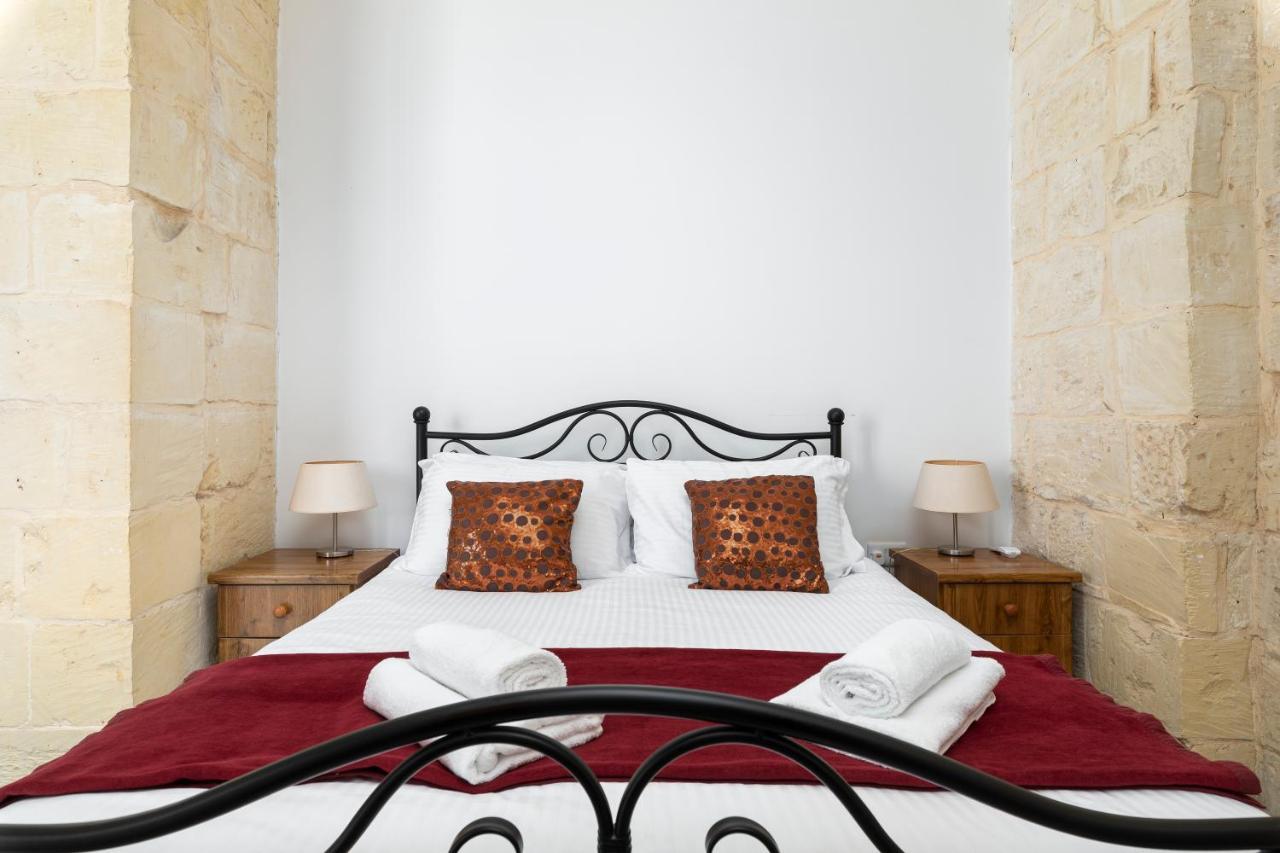 Traditional & Modern Maltese Townhouse - Rooftop Terrace And Sea Views, Close To Birgu Waterfront Cospicua エクステリア 写真