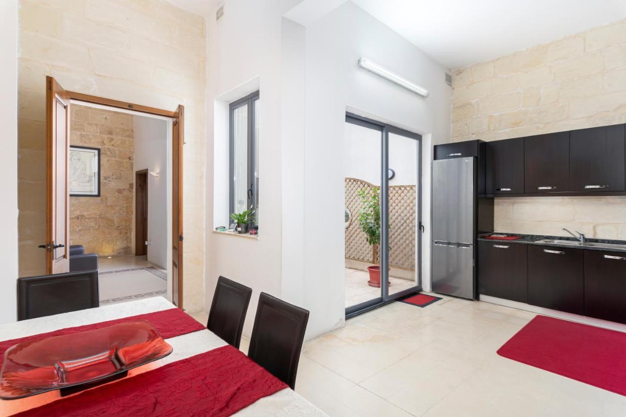 Traditional & Modern Maltese Townhouse - Rooftop Terrace And Sea Views, Close To Birgu Waterfront Cospicua エクステリア 写真